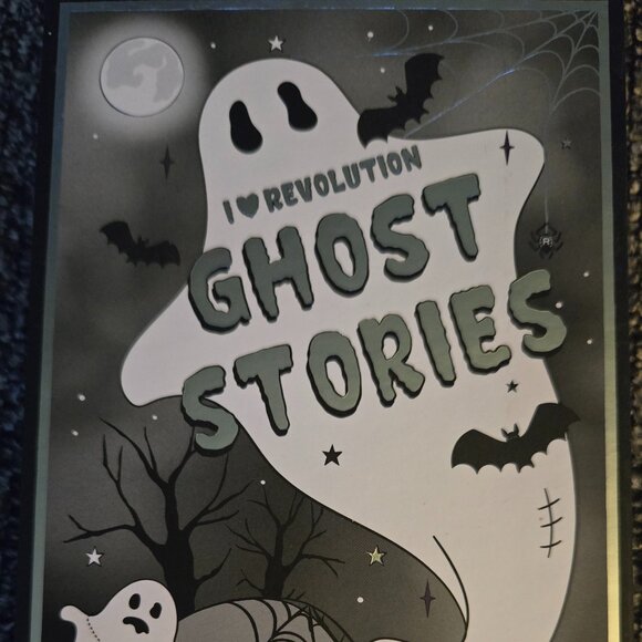 Revolution Beauty Ghost Stories Eyeshadow Palette - Picture 1 of 3